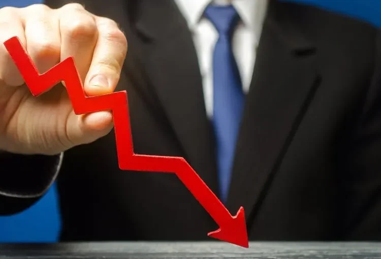 Market Correction Risks - Avoid Panic During Price Changes